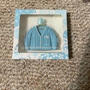 Taylor Swift 1989 Christmas Ornament